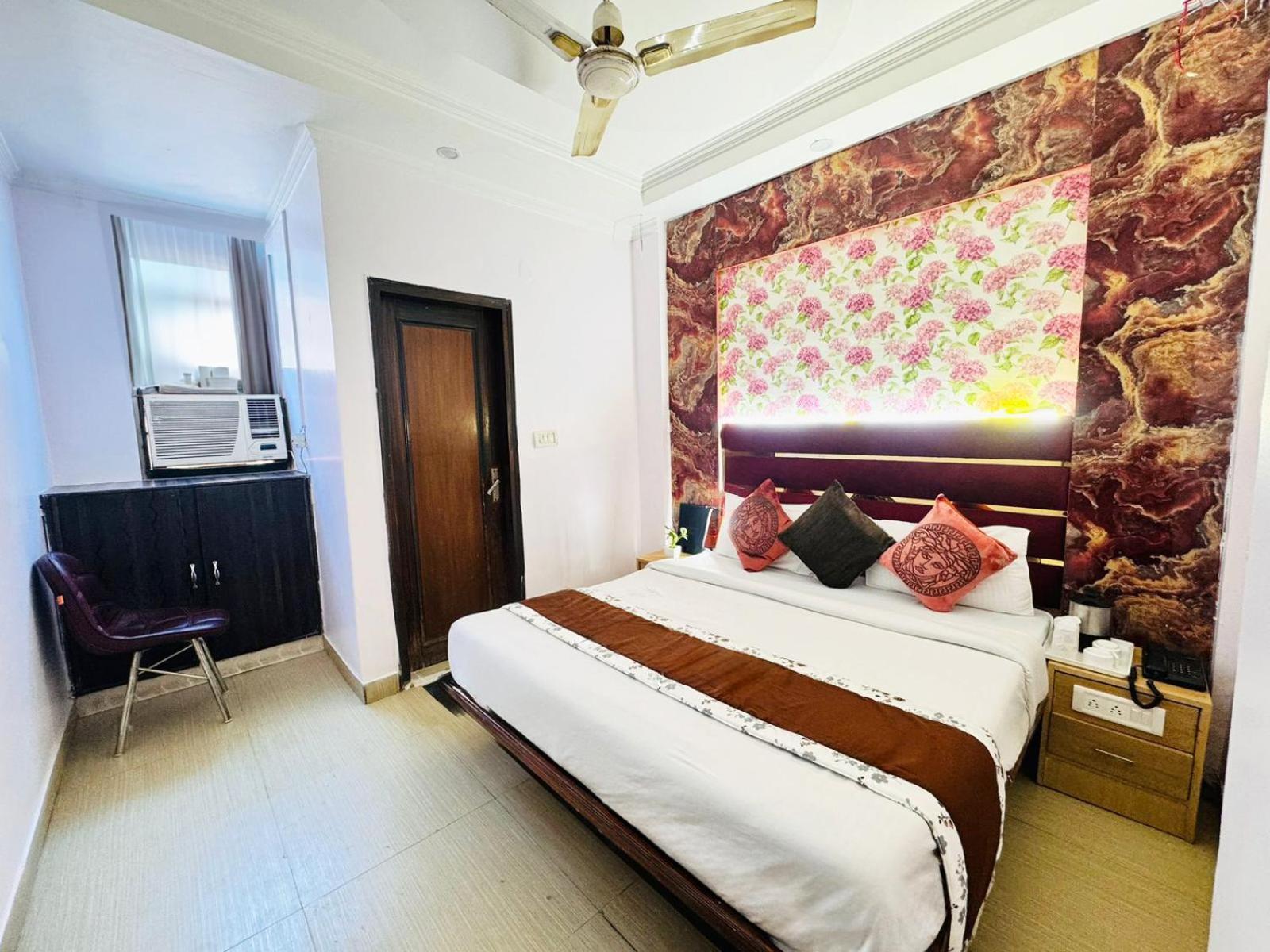 Hotel Jai Balaji, Paharganj, New Delhi Railway Station Dış mekan fotoğraf