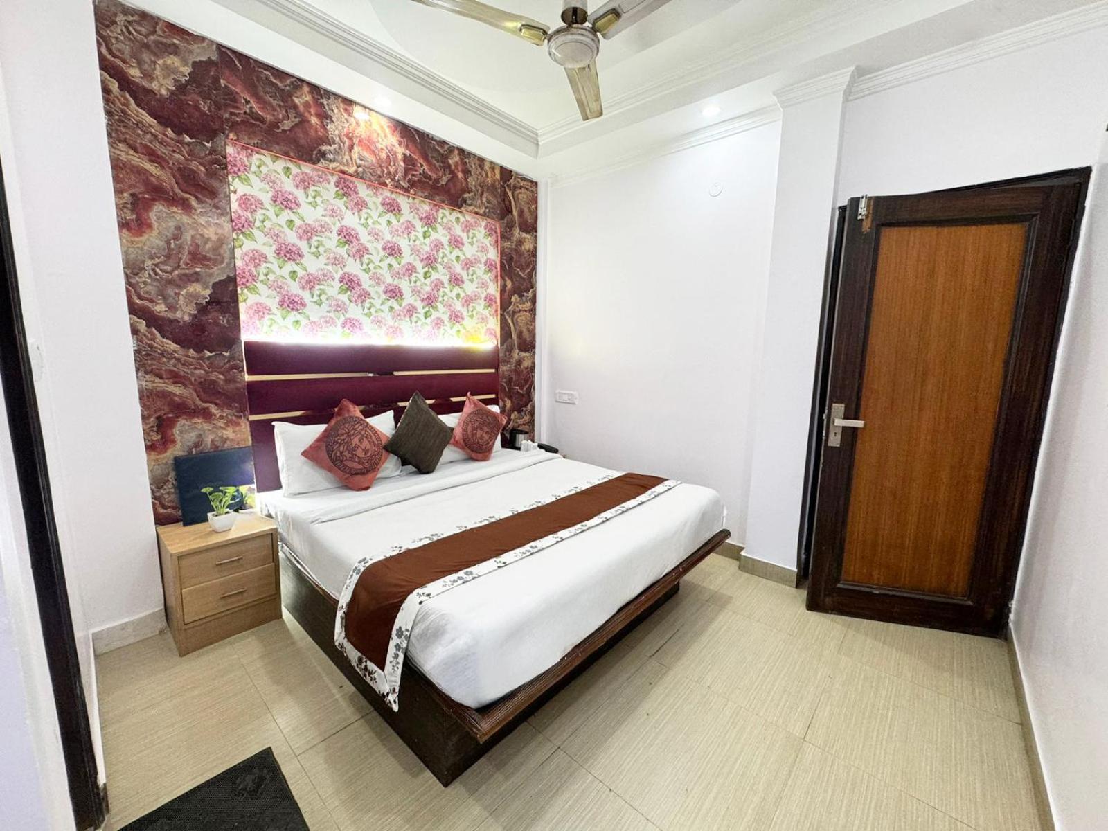 Hotel Jai Balaji, Paharganj, New Delhi Railway Station Dış mekan fotoğraf