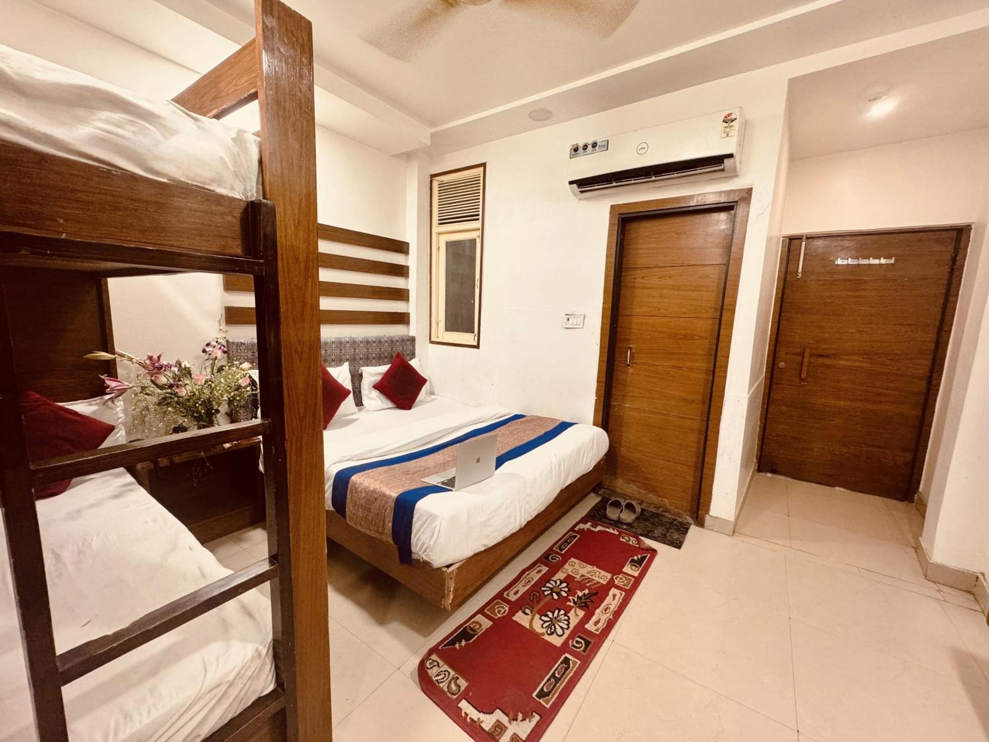Hotel Jai Balaji, Paharganj, New Delhi Railway Station Dış mekan fotoğraf