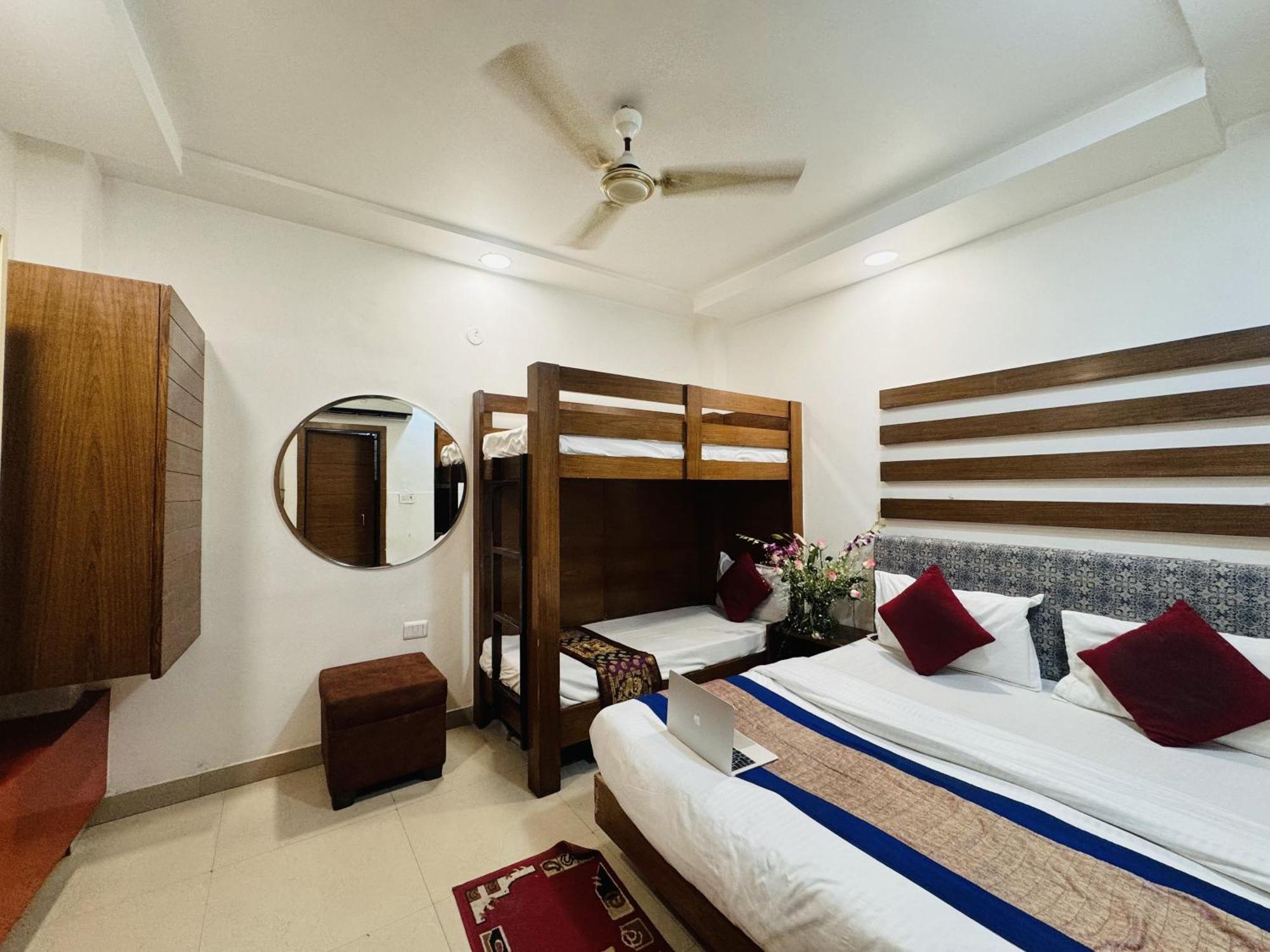 Hotel Jai Balaji, Paharganj, New Delhi Railway Station Dış mekan fotoğraf