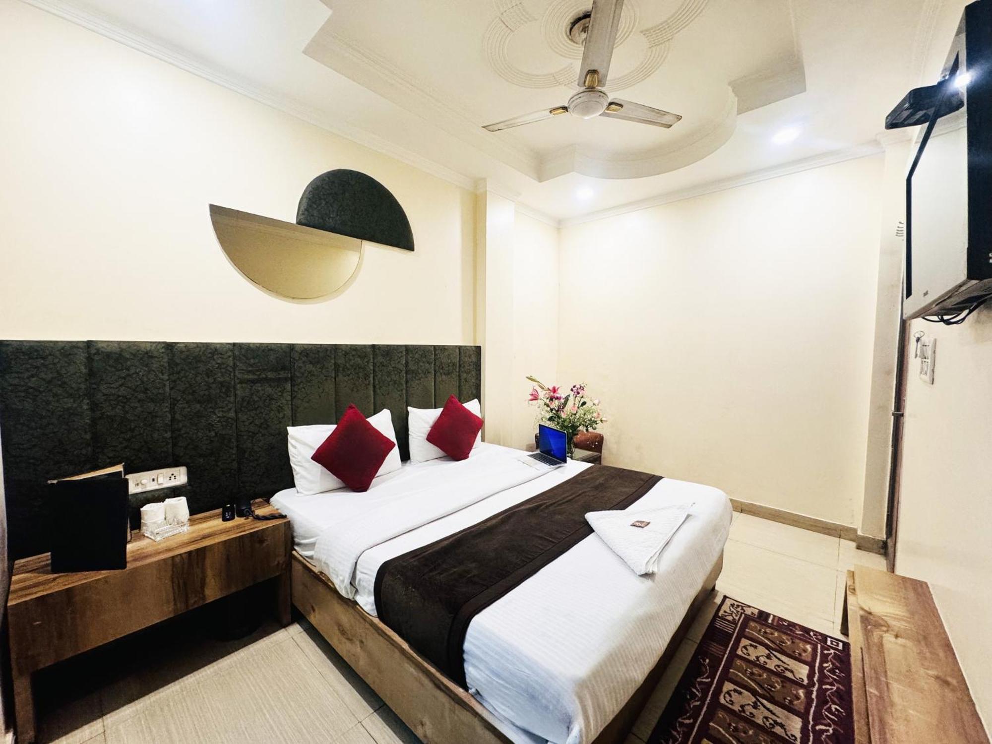 Hotel Jai Balaji, Paharganj, New Delhi Railway Station Dış mekan fotoğraf